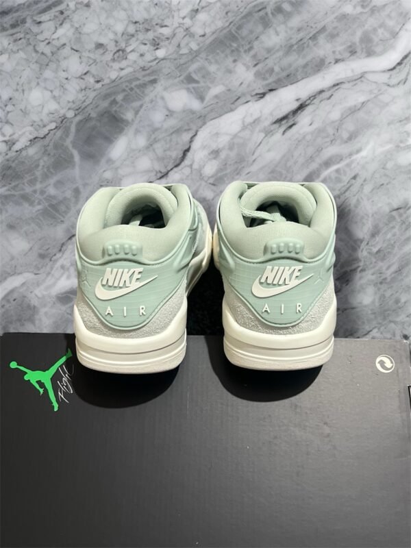 photoroom_20260602_91302-pm Nike Women’s Jordan 4 RM