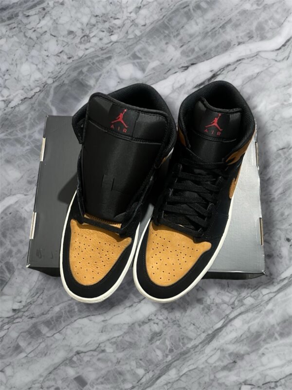 photoroom_20260603_110000-pm Nike Air Jordan 1 Mid | Special Edition