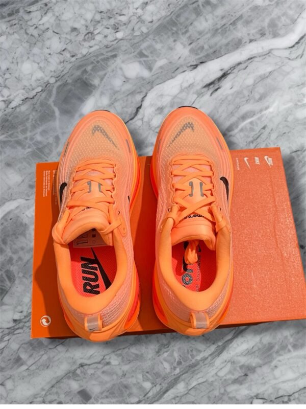 Nike Vomero Plus