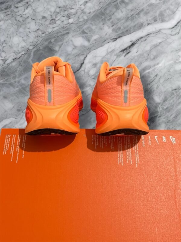 Nike Vomero Plus