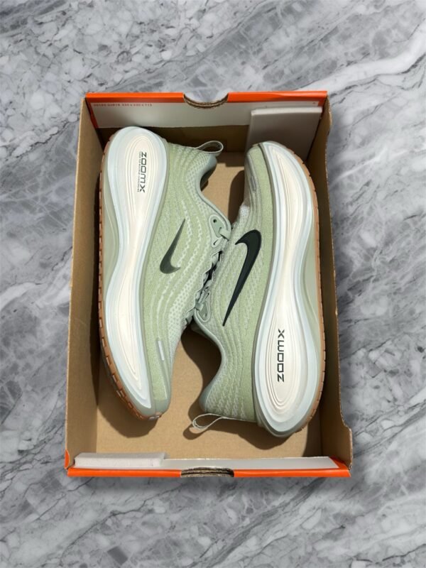 Nike Vomero Plus Jade Horizon/Black Spruce-Sail